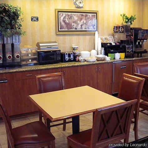 First Heritage Inn Rantoul Restaurant bilde